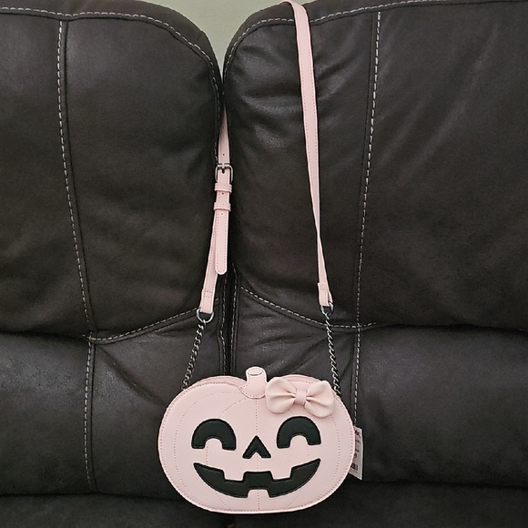 MAD Engine Pink and Black Pumpkin Bag - Picture 2 of 6